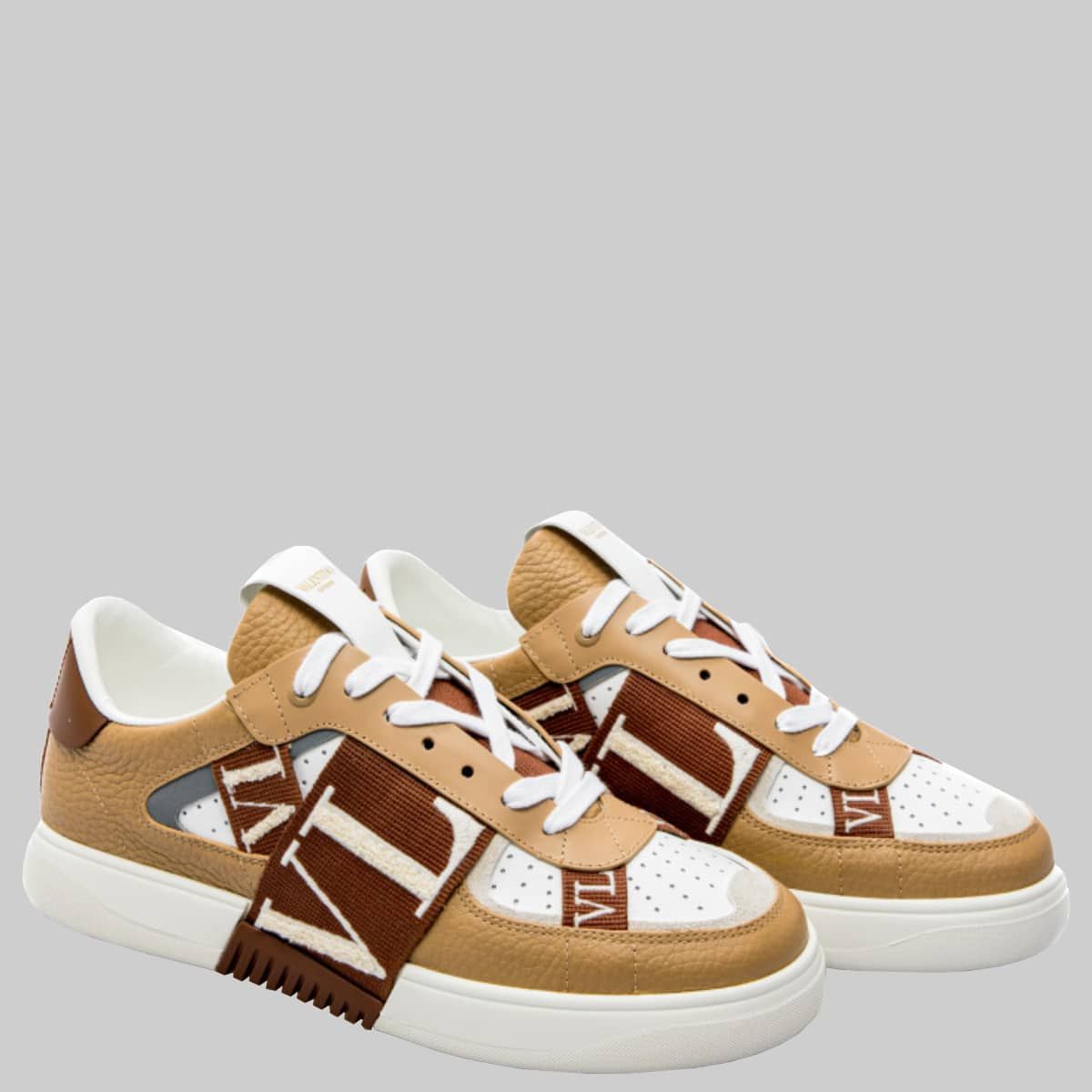 Brown Round Toe Lace-Up Sneakers