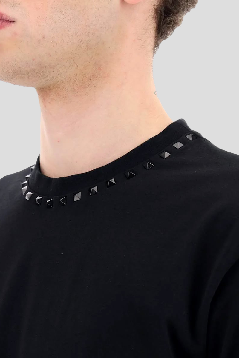 Iconic Studs Tee In Black