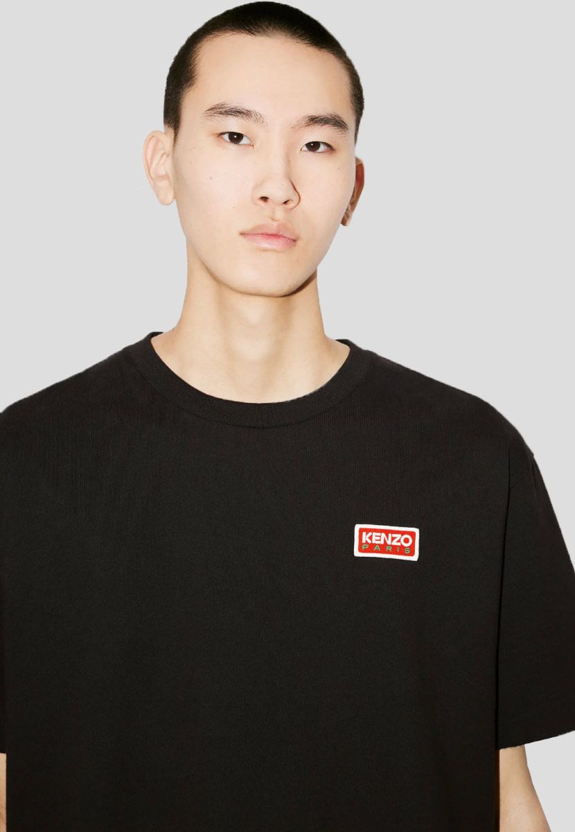 Red Border T-shirt In Black