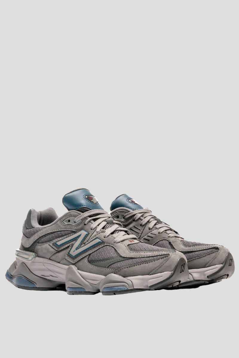 9060 Sneakers Grey