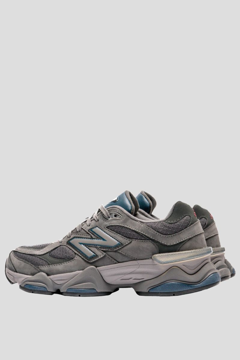 9060 Sneakers Grey