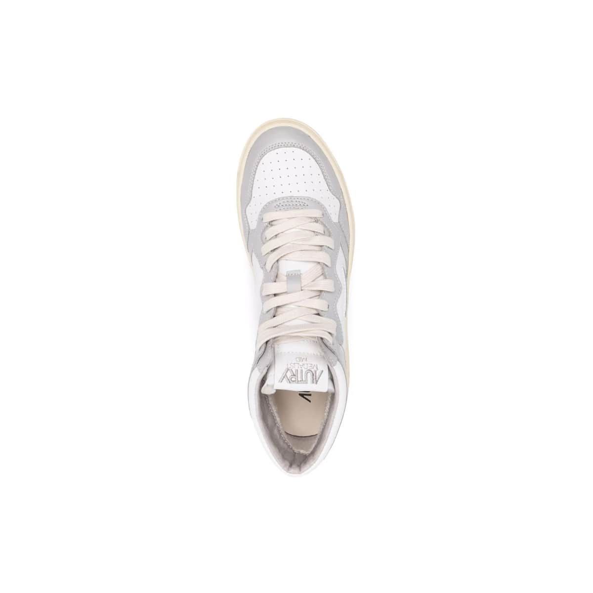 Medalist Mid Sneakers In White & Gray Leather
