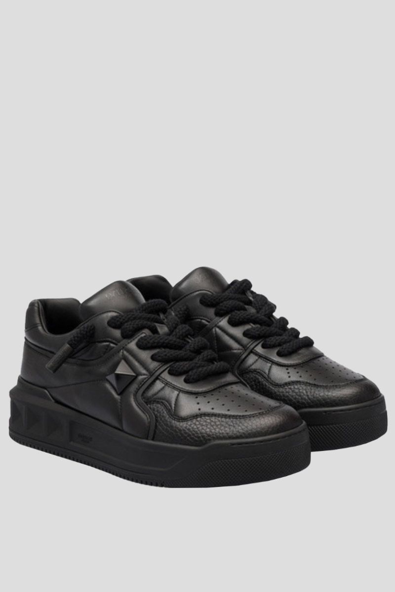 One Stud Low Top Sneakers In Black