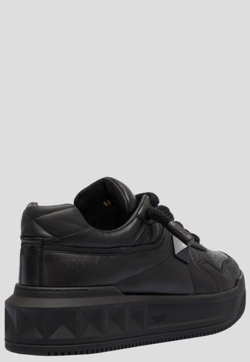 One Stud Low Top Sneakers In Black