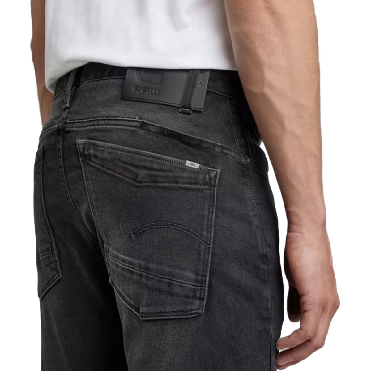 Scutar 3D Slim Jeans Worn In Black