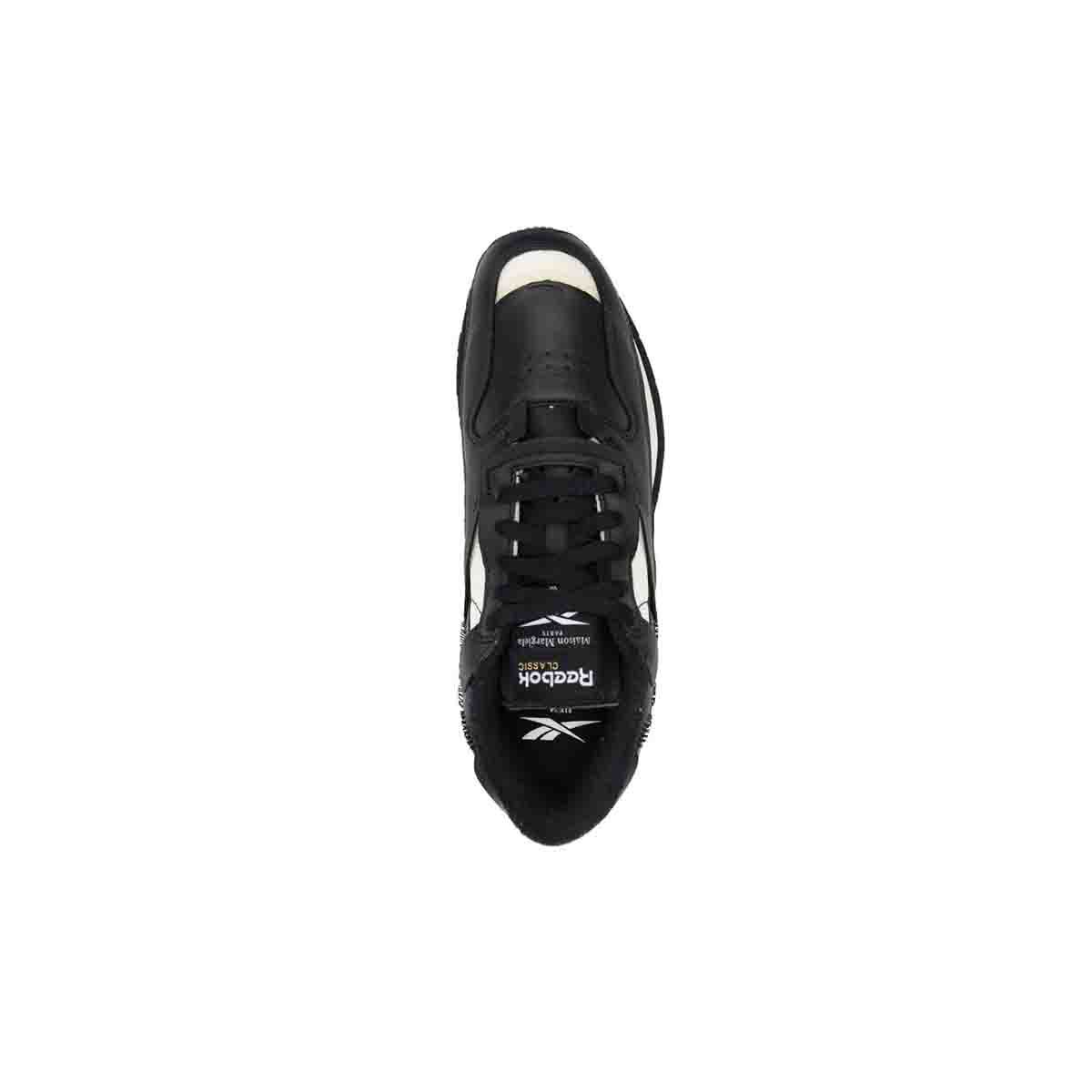 Panelled Low Top Sneakers In Black